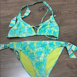 Roxy swimsuit Junior size New